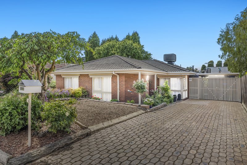 4 Helsal Drive, Wantirna South VIC 3152