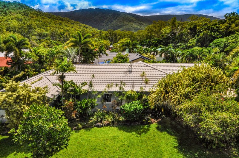 4 Helsdon Close, Clifton Beach QLD 4879