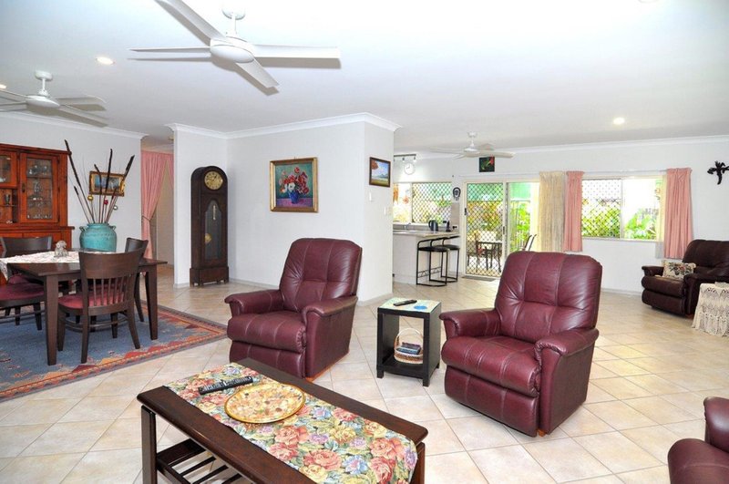 Photo - 4 Helsdon Close, Clifton Beach QLD 4879 - Image 3