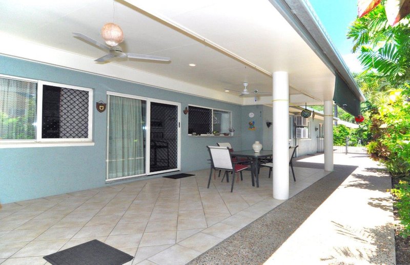 Photo - 4 Helsdon Close, Clifton Beach QLD 4879 - Image 6