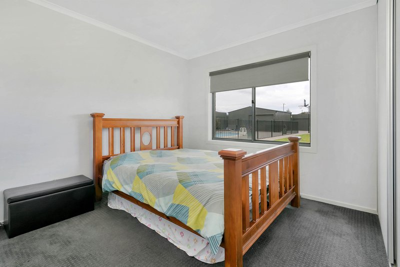 Photo - 4 Henderson Street, Blakeview SA 5114 - Image 10