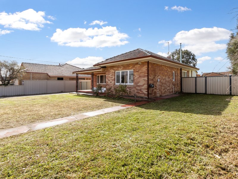 Photo - 4 Henry Street, East Cannington WA 6107 - Image 5