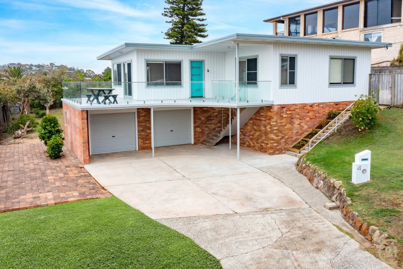 Photo - 4 Henrys Road, Forresters Beach NSW 2260 - Image 2