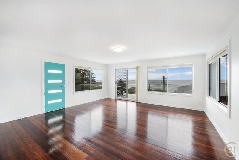 Photo - 4 Henrys Road, Forresters Beach NSW 2260 - Image 4