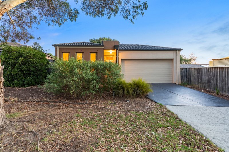 Photo - 4 Herbert Street, Pakenham VIC 3810 - Image 2