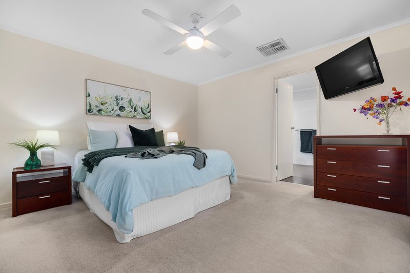 Photo - 4 Heysham Drive, Wheelers Hill VIC 3150 - Image 9