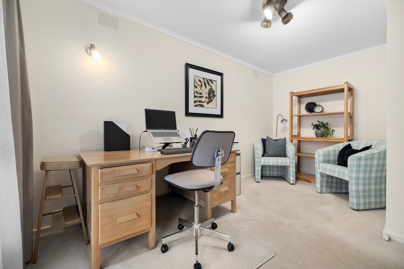 Photo - 4 Heysham Drive, Wheelers Hill VIC 3150 - Image 16