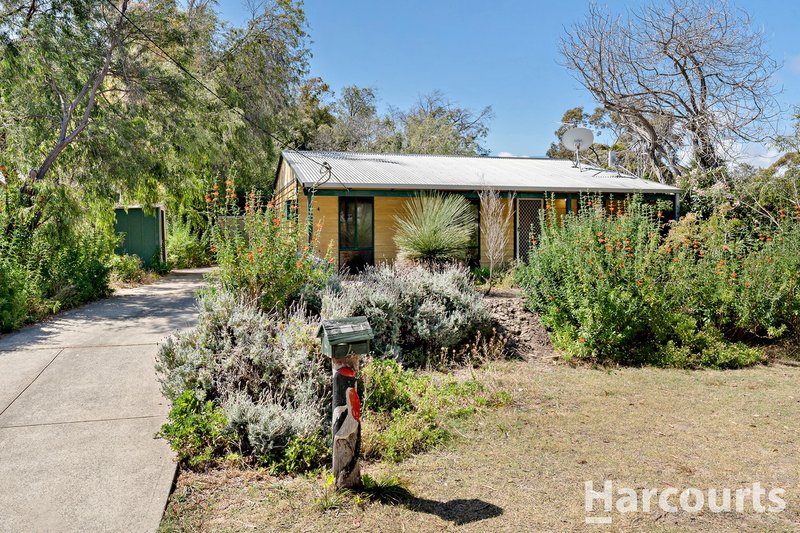 4 Hide-A-Way Vale , Preston Beach WA 6215