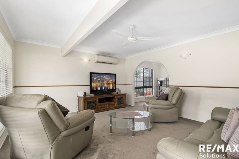 Photo - 4 Highfield Crescent, Strathpine QLD 4500 - Image 4