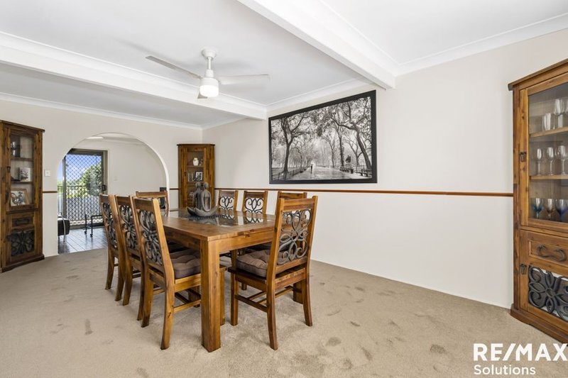 Photo - 4 Highfield Crescent, Strathpine QLD 4500 - Image 5