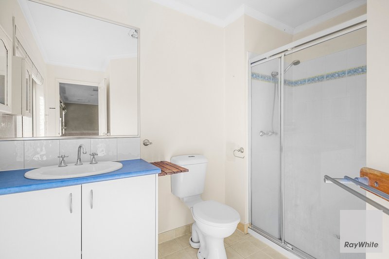 Photo - 4 Highlander Court, Taylors Hill VIC 3037 - Image 5