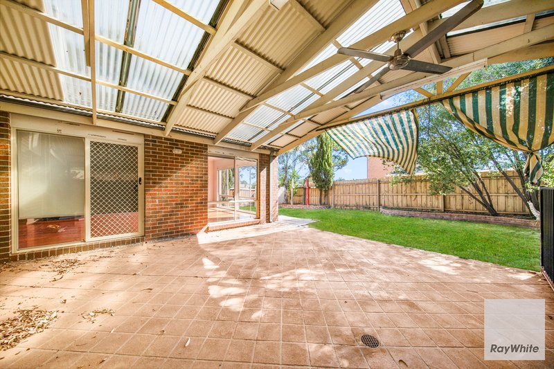 Photo - 4 Highlander Court, Taylors Hill VIC 3037 - Image 6
