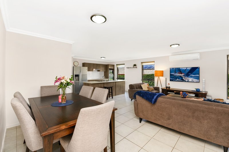 Photo - 4 Highview Terrace, Murrumba Downs QLD 4503 - Image 4