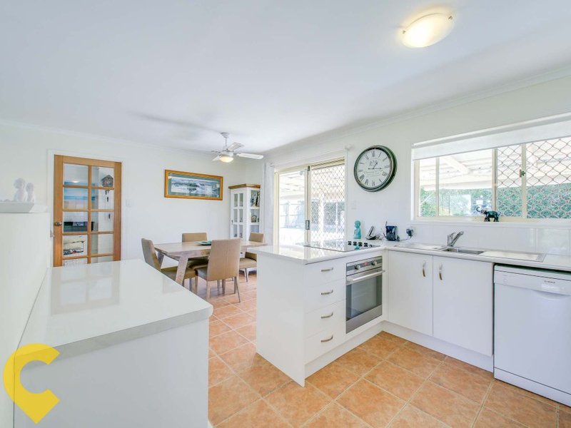 Photo - 4 Hilldale Crescent, Morayfield QLD 4506 - Image 10