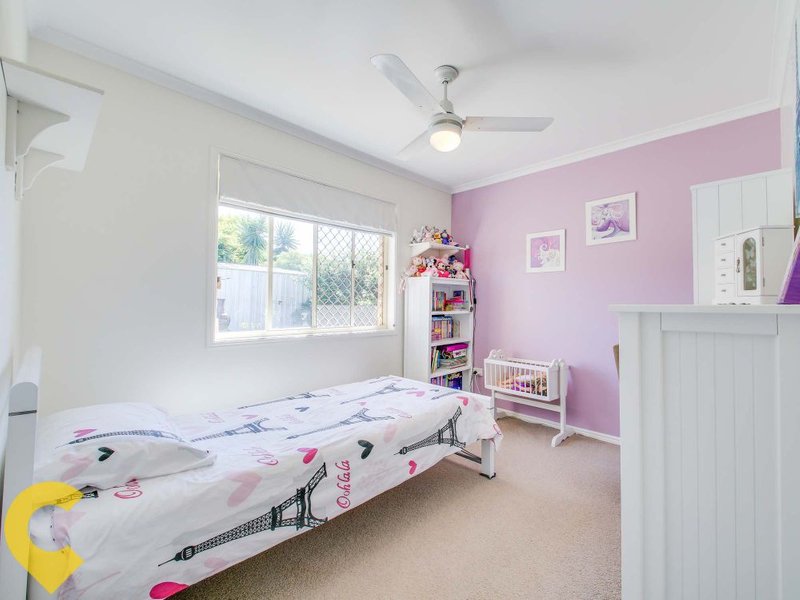 Photo - 4 Hilldale Crescent, Morayfield QLD 4506 - Image 14