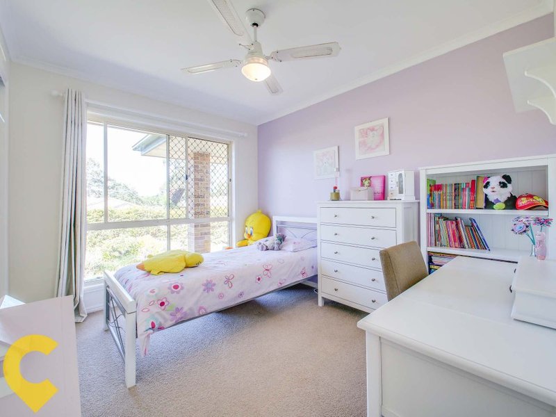 Photo - 4 Hilldale Crescent, Morayfield QLD 4506 - Image 15