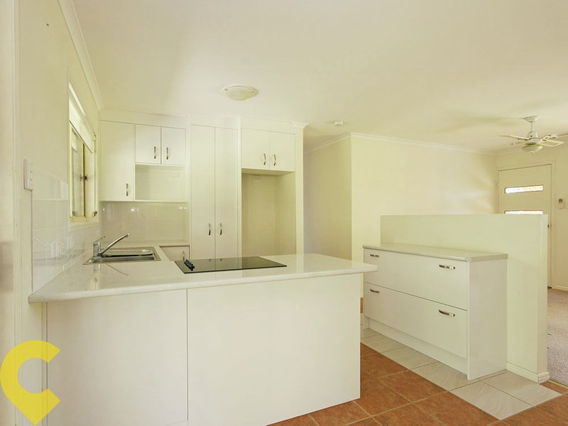 Photo - 4 Hilldale Street, Morayfield QLD 4506 - Image 6