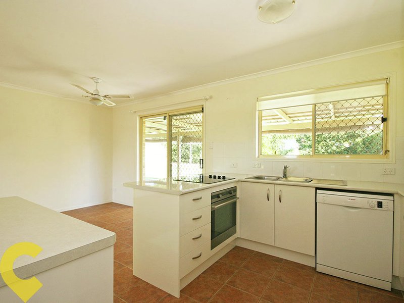 Photo - 4 Hilldale Street, Morayfield QLD 4506 - Image 7