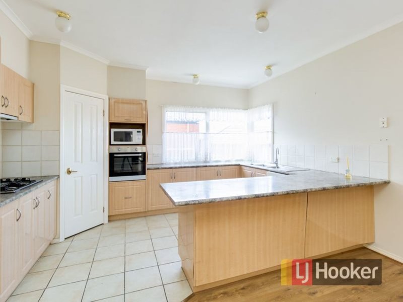 Photo - 4 Hillrise Court, Pakenham VIC 3810 - Image 2