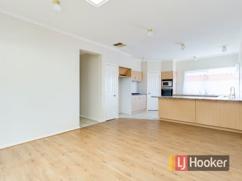 Photo - 4 Hillrise Court, Pakenham VIC 3810 - Image 6