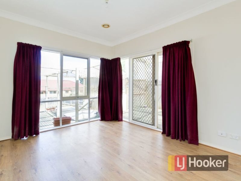 Photo - 4 Hillrise Court, Pakenham VIC 3810 - Image 8