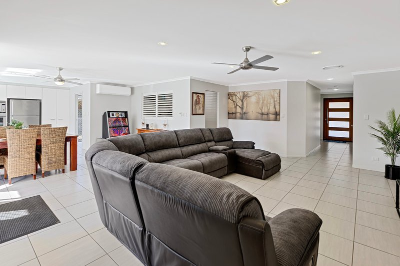Photo - 4 Hillsborough Circuit, Mountain Creek QLD 4557 - Image 5