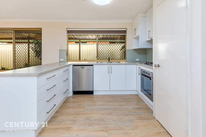 Photo - 4 Hillview Court, Gosnells WA 6110 - Image 2