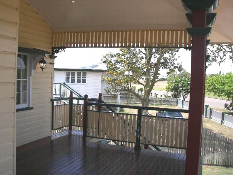 Photo - 4 Hindley Street, Currajong QLD 4812 - Image 7