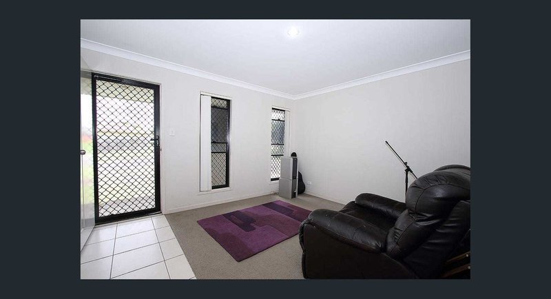 Photo - 4 Hine Court, Redbank Plains QLD 4301 - Image 2