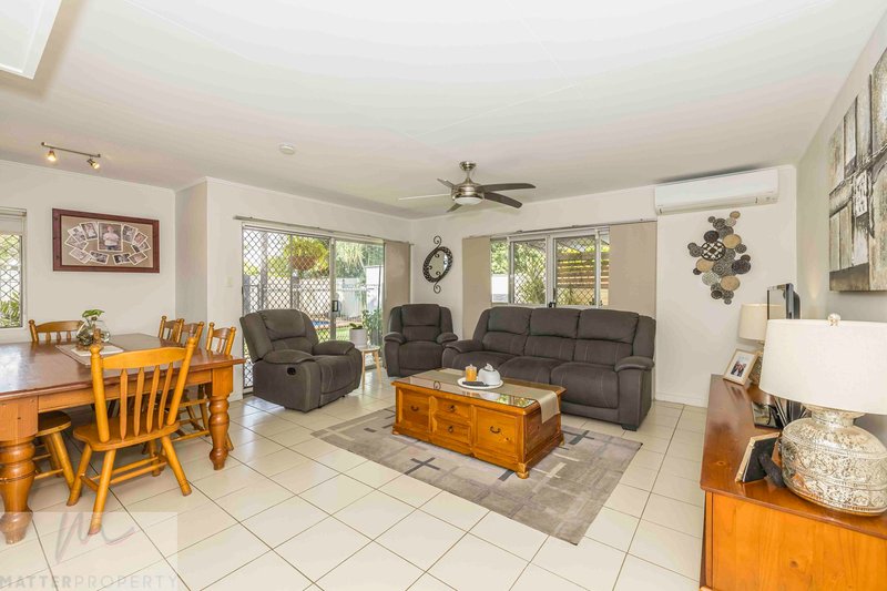 Photo - 4 Hinkler Crescent, Mount Isa QLD 4825 - Image 4