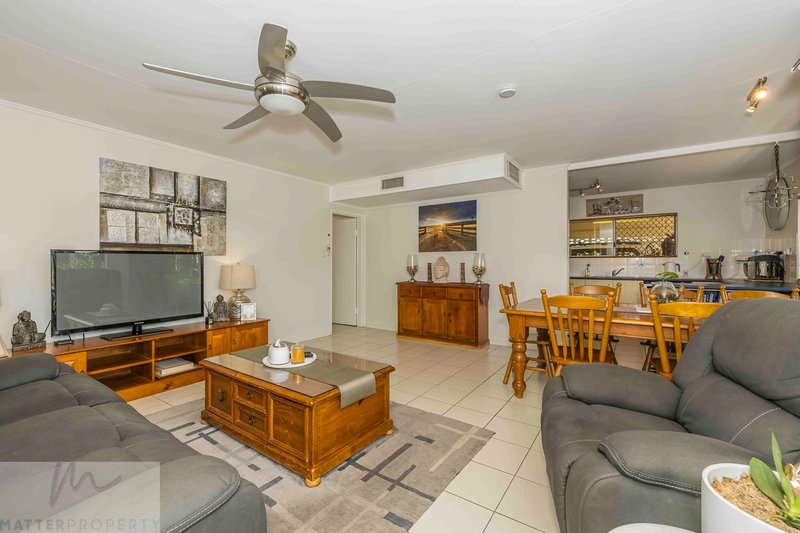 Photo - 4 Hinkler Crescent, Mount Isa QLD 4825 - Image 5