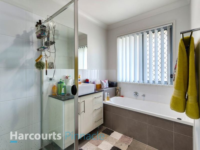 Photo - 4 Hipwood Street, Morayfield QLD 4506 - Image 9