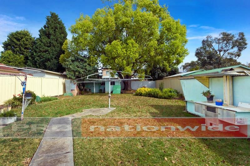 Photo - 4 Hodgkinson Crescent, Panania NSW 2213 - Image 2