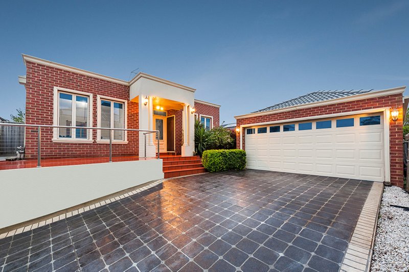 4 Holbeck Place, Craigieburn VIC 3064