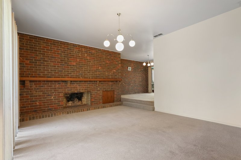 Photo - 4 Hollyoak Haven , Chirnside Park VIC 3116 - Image 3