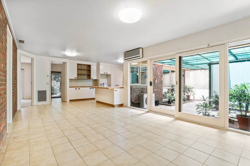 Photo - 4 Hollyoak Haven , Chirnside Park VIC 3116 - Image 6