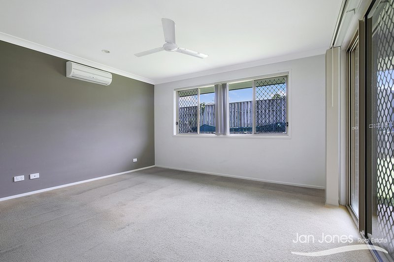 Photo - 4 Hollywood Ave , Bellmere QLD 4510 - Image 7