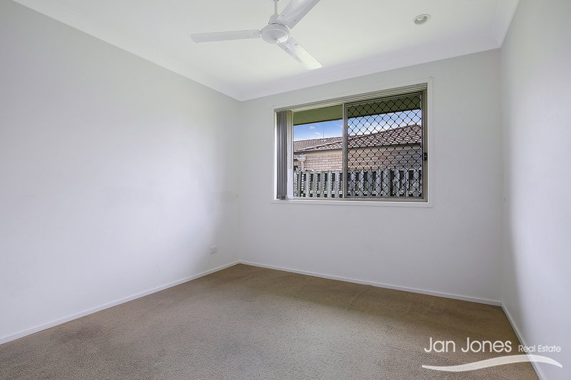 Photo - 4 Hollywood Ave , Bellmere QLD 4510 - Image 12