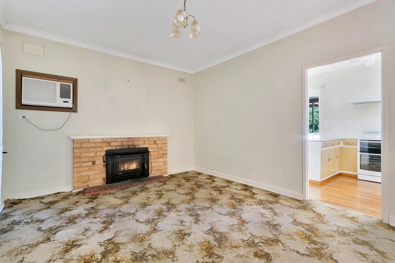 Photo - 4 Holmes Street, Willaston SA 5118 - Image 3