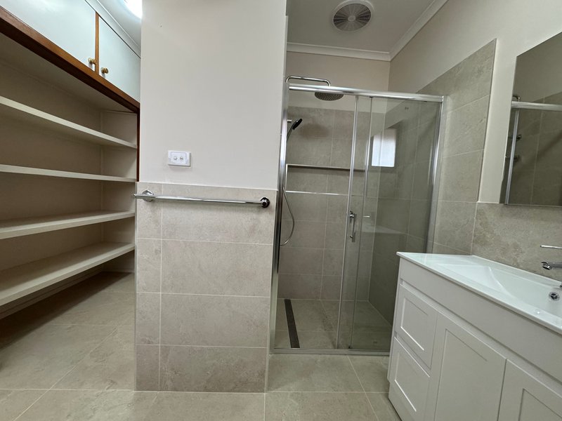 Photo - 4 Holohan Place, Dandenong North VIC 3175 - Image 15