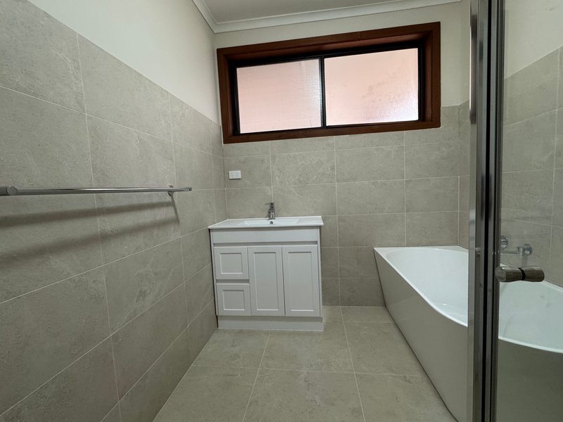 Photo - 4 Holohan Place, Dandenong North VIC 3175 - Image 23