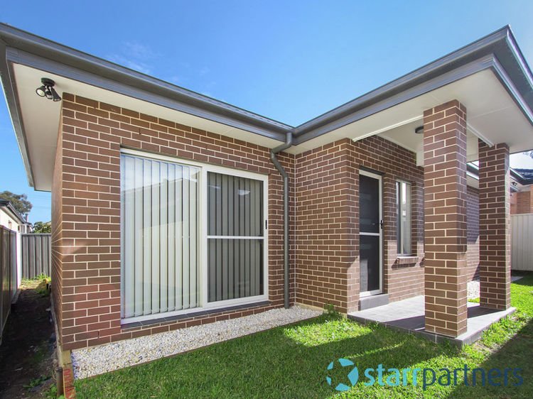 Photo - 4 Holroyd Road, Merrylands NSW 2160 - Image 5