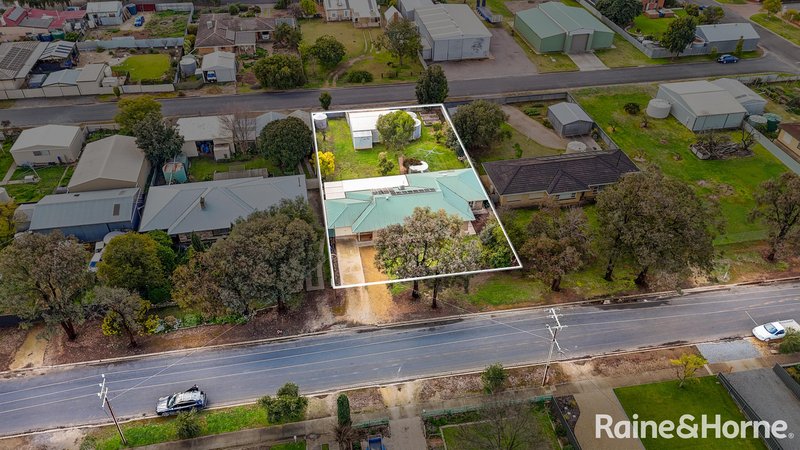Photo - 4 Hooper Road, Strathalbyn SA 5255 - Image 1