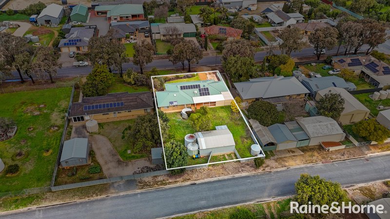 Photo - 4 Hooper Road, Strathalbyn SA 5255 - Image 3