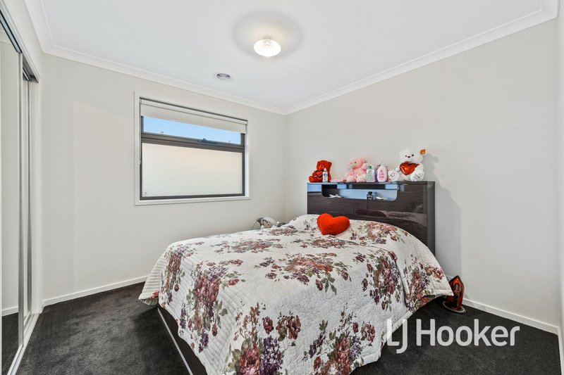 Photo - 4 Hopkins Street, Clyde VIC 3978 - Image 11