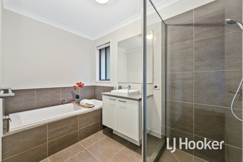 Photo - 4 Hopkins Street, Clyde VIC 3978 - Image 13