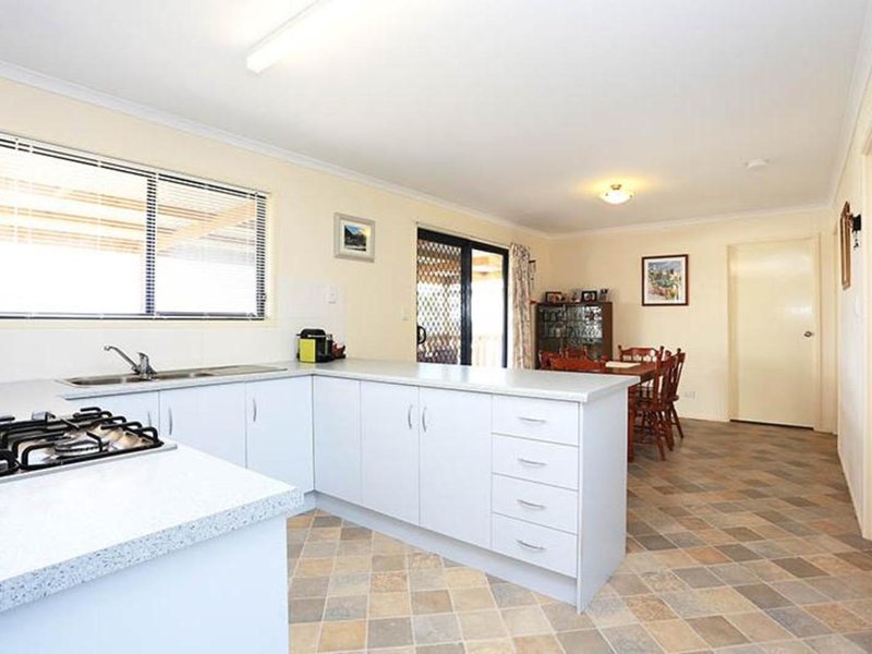 Photo - 4 Hosking Road, Tiddy Widdy Beach SA 5571 - Image 6