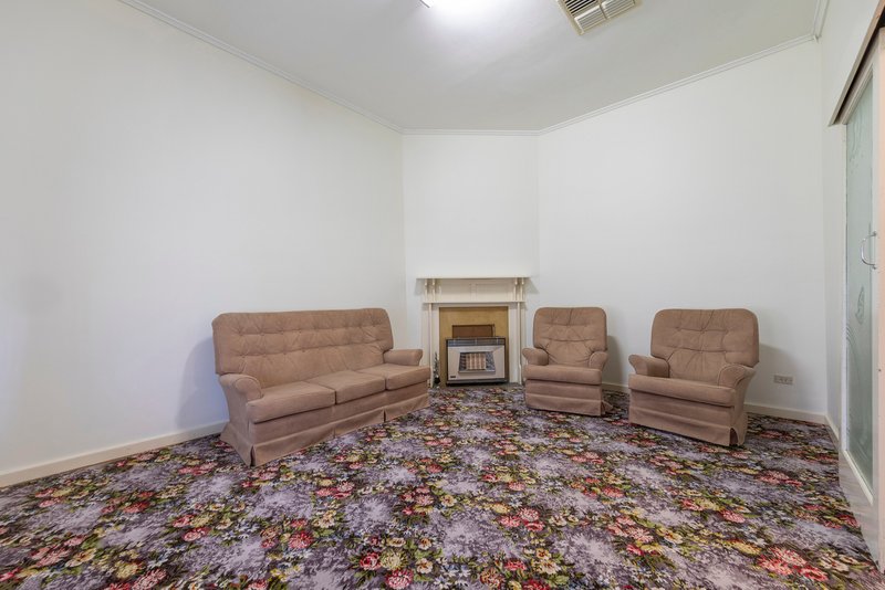 Photo - 4 Hospice Road, Hamley Bridge SA 5401 - Image 5