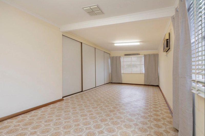 Photo - 4 Hospice Road, Hamley Bridge SA 5401 - Image 3