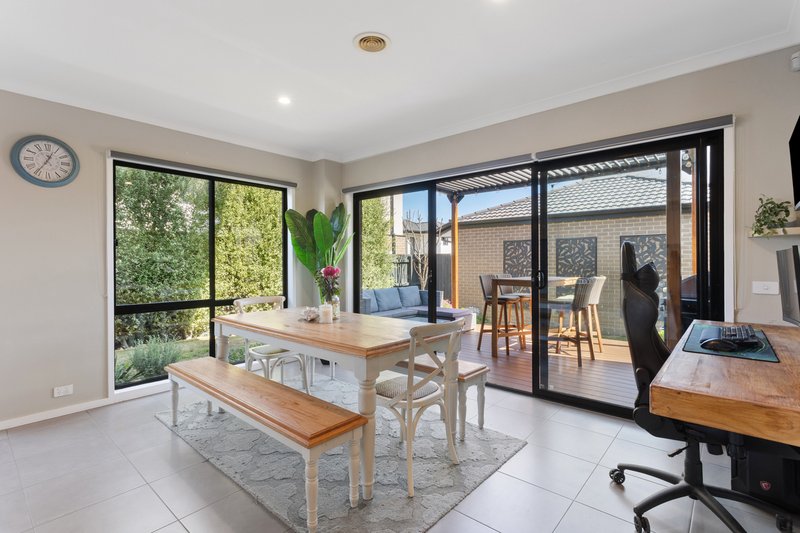 Photo - 4 Hotelier Court, Skye VIC 3977 - Image 4
